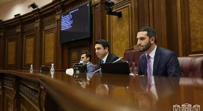 «Հայաստան» խմբակցության առաջարկած ԶՈւ-ում ստեղծված իրավիճակի հարցը կքննարկվի ԱԺ փակ նիստում
 |news.am|