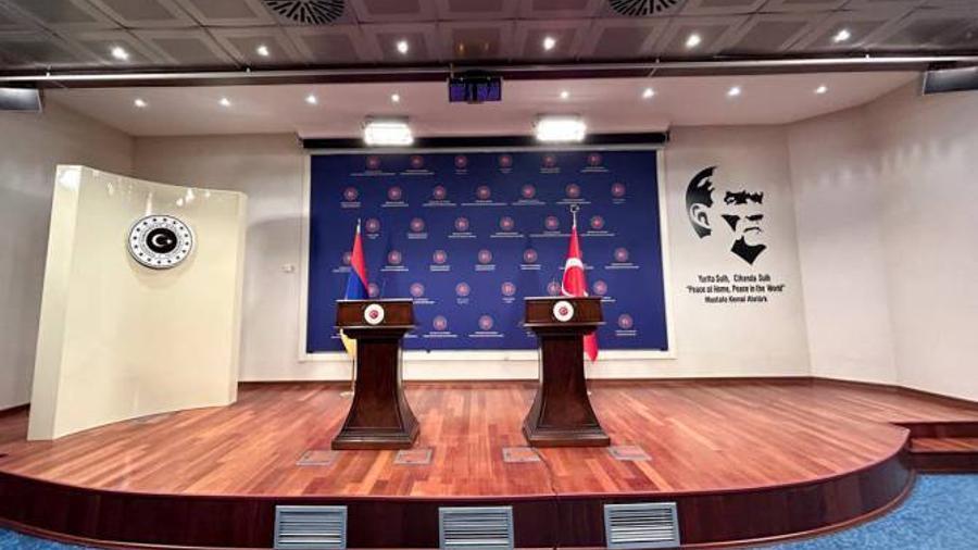 Armenian Foreign Minister meets with Turkish counterpart in Ankara