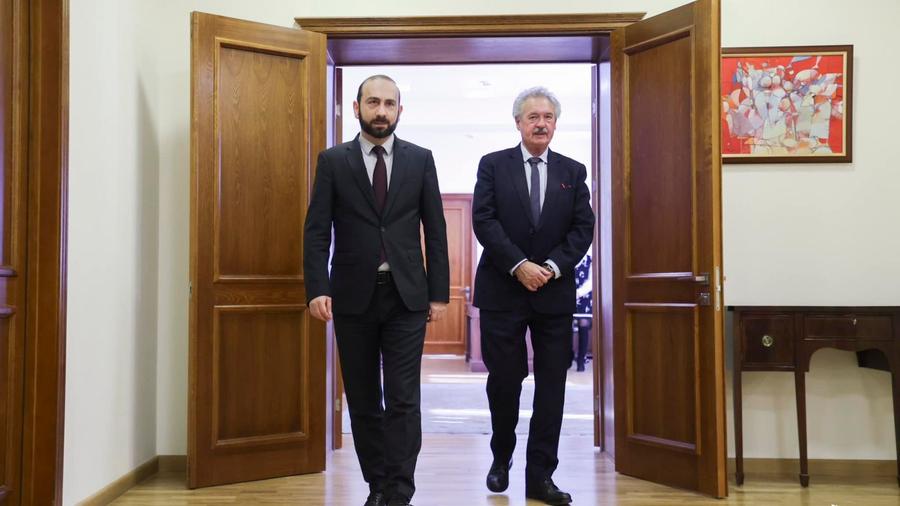 The meeting of the Foreign Ministers of Armenia and Luxembourg kicks off