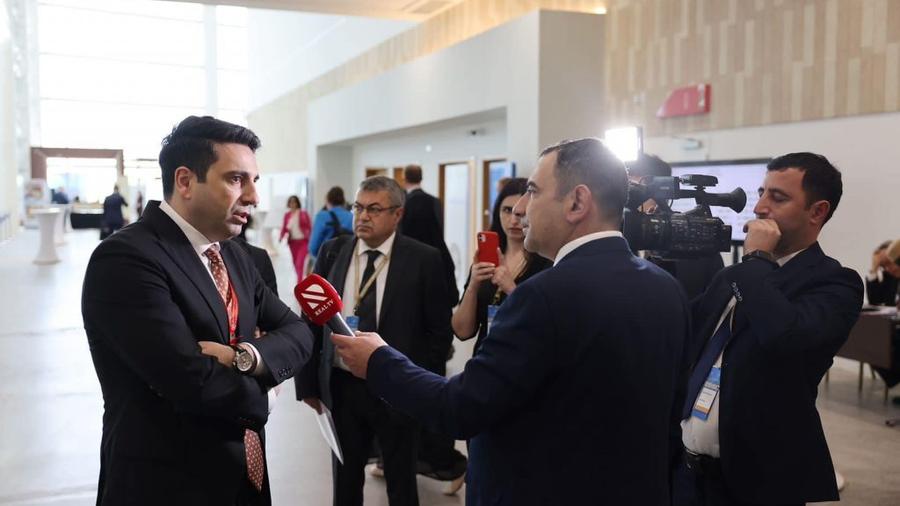 Ազատություն եմ մաղթում Ադրբեջանի ժողովրդին և մամուլին․ Ալեն Սիմոնյանը՝ ադրբեջանցի լրագրողներին հարցազրույց տալու մասին

