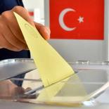 Թուրքիայում մարտի 18-ից սկսվել է նախագահի և խորհրդարանի նախընտրական քարոզարշավը, որը շարունակվելու է մինչև մայիսի 13-ը, երբ կհայտարարվի «լռության օր»։ 
Նախագահական ու խորհրդարանական ընտրությունները տեղի կունենան մայիսի 14-ին։ Եթե նախագահի ընտրության երկրորդ փուլ անհրաժեշտ լինի, այն տեղի կունենա մայիսի 28-ին։
Իշխող «Ազգային դաշինք»-ի կողմից նախագահի թեկնածու է առաջադրվելու գործող նախագահ Ռեջեփ Թայիփ Էրդողանը։ Նրա հիմնական հակառակորդը լինելու է ընդիմադիր Հանրապետական ժողովրդական կուսակցության առաջնորդ Քեմալ Քըլըչդարօղլուն։  |armenpress.am|