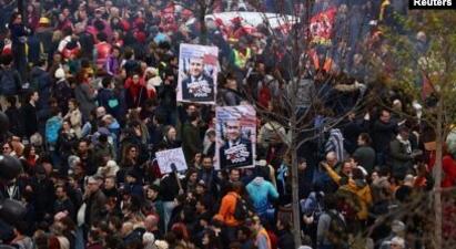 Ֆրանսիայում բողոքի ցույցերն աննախադեպ թափ են հավաքել |azatutyun.am|