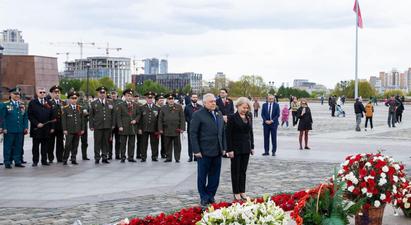 Մեծ հաղթանակի 78-րդ տարեդարձի առթիվ ՌԴ-ում ՀՀ դեսպանն այցելել է Մոսկվայի Հաղթանակի թանգարան
