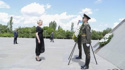Սլովենիայի ԱԺ նախագահը Ծիծեռնակաբերդի հուշահամալիրում հարգանքի տուրք է մատուցել ցեղասպանության զոհերի հիշատակին
