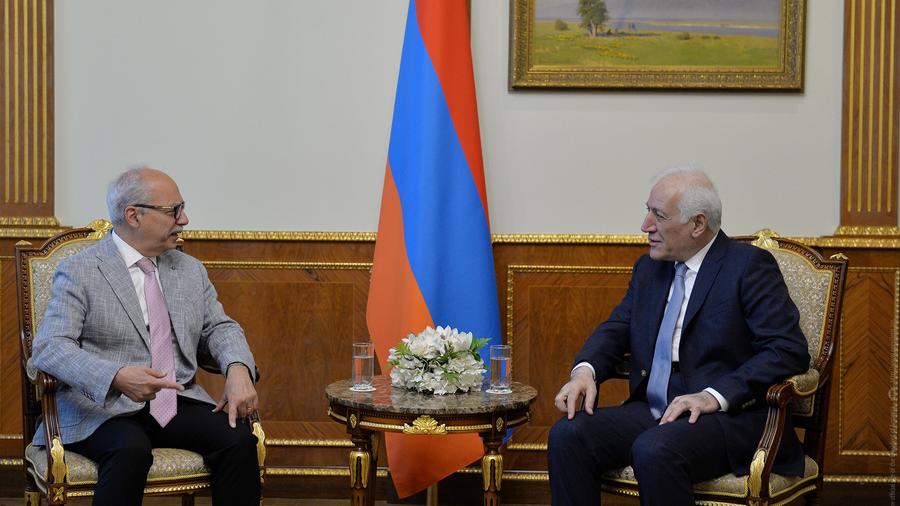 Վահագն Խաչատուրյանը և «Սինոփսիս Արմենիա» ընկերության նախագահը քննարկել են ՏՏ արդյունաբերության զարգացման հարցեր
