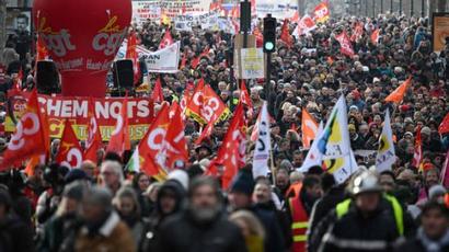 Ֆրանսիայում կենսաթոշակային բարեփոխումների դեմ բողոքի ցույցերի մասնակիցների թիվը նվազում է |armenpress.am|