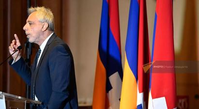 Լեռնային Ղարաբաղի ինքնավար մարզ լինելու փաստը պետք է դրվի բանակցային սեղանին. Օսկանյան
 |armeniasputnik.am|
