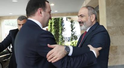 Փաշինյանը և Ղարիբաշվիլին քննարկել են Հայաստան-Վրաստան համագործակցության օրակարգային հարցերը