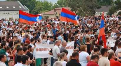 Հանրահավաքի մասնակիցները ԿԽՄԿ-ից պահանջեցին միջազգային բոլոր կառույցներին ներկայացնել ամբողջ իրականությունն Արցախում տիրող իրավիճակի վերաբերյալ
 |armenpress.am|