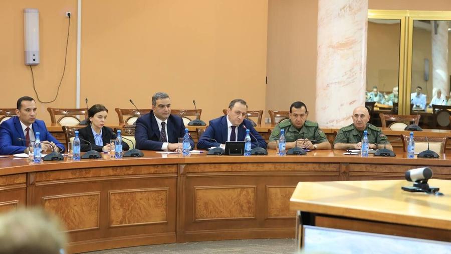 ՀՀ-ում հավատարմագրված օտարերկրյա ռազմական կցորդներին և ներկայացուցիչներին ներկայացվել է հայ-ադրբեջանական սահմանին ստեղծված օպերատիվ իրավիճակը