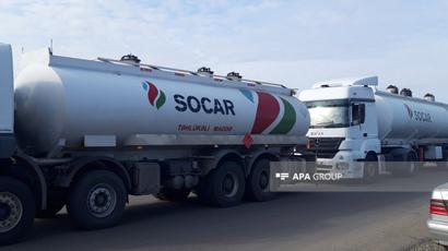 Աղդամից Ստեփանակերտ է ուղարկվել SOCAR-ի վառելիքով լի 2 մեքենա․ ադրբեջանական APA