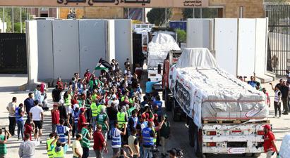 Մարդասիրական օգնություն տեղափոխող 12 բեռնատարներ Գազա են մտել

 |factor.am|