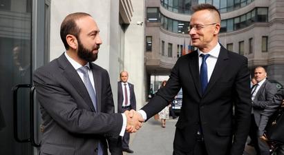 Մեկնարկել է Հայաստանի և Հունգարիայի արտաքին գործերի նախարարների առանձնազրույցը
