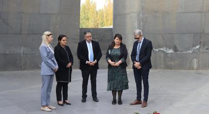 Արգենտինայում հրեական կազմակերպությունների պատվիրակության նախագահն այցելել է Հայոց ցեղասպանության հուշահամալիր
