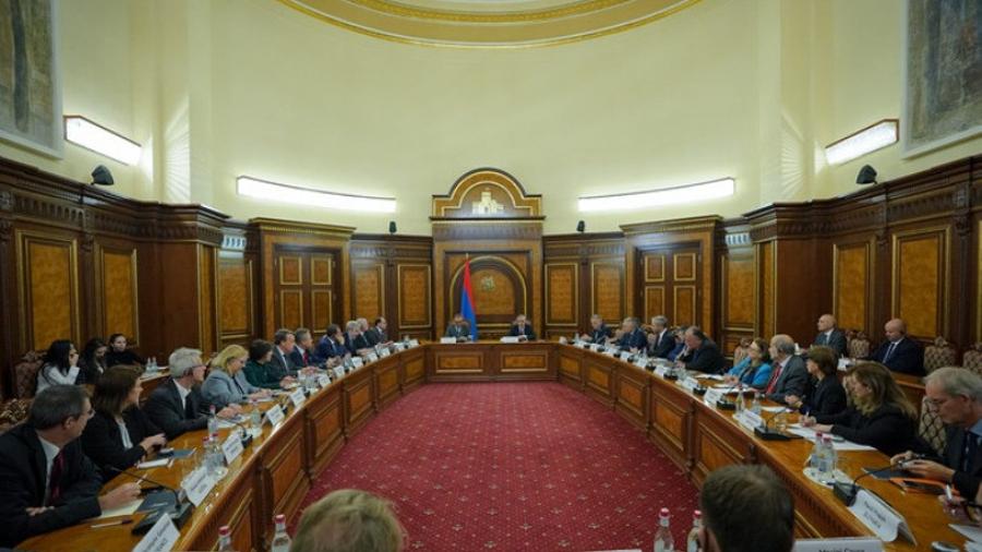 ՀՀ փոխվարչապետները համատեղ հանդիպում են ունեցել ԵՄ դեսպանների հետ
