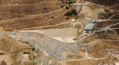 Բացասական եզրակացության պարագայում երկարացվել է Մեղրաձորի ոսկու հանքավայրի ընդերքօգտագործման իրավունքը
 |hetq.am|