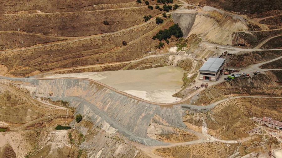 Բացասական եզրակացության պարագայում երկարացվել է Մեղրաձորի ոսկու հանքավայրի ընդերքօգտագործման իրավունքը
 |hetq.am|