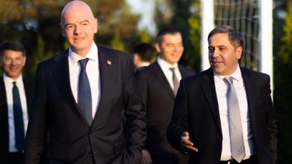ՖԻՖԱ-ի նախագահը շնորհավորել է Արմեն Մելիքբեկյանին` ՀՖՖ նախագահի պաշտոնում վերընտրվելու կապակցությամբ
 |tert.am|