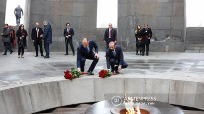 Հունաստանի ԱԳ նախարարը հարգանքի տուրք է մատուցել Հայոց ցեղասպանության զոհերի հիշատակին
 |armenpress.am|
