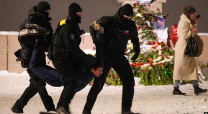ՌԴ-ում ավելի քան 80 մարդ է բերման ենթարկվել Նավալնիի հիշատակին նվիրված ցույցերի ժամանակ
 |azatutyun.am|