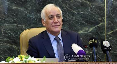 Ուժով և պատերազմով հարցեր չեն լուծում, պետք է կանգ առնել․ ՀՀ նախագահը՝ Ադրբեջանի հետ հարաբերությունների կարգավորման գործընթացի մասին
 |armenpress.am|