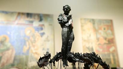 Հայտնի է, թե Շառլ Ազնավուրի որ քանդակը կկանգնեցվի շանսոնյեի անվան հրապարակում
 |armenpress.am|