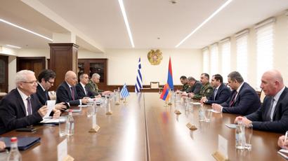 Հայաստանի և Հունաստանի պաշտպանության նախարարները քննարկել են համագործակցության մի շարք նոր ուղղություններ
