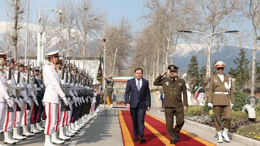 Իրանը կաջակցի Ադրբեջանի և Հայաստանի միջև ուղիղ կապերին․ Իրանի պաշտպանության նախարարը՝ Պապիկյանին
 |azatutyun.am|