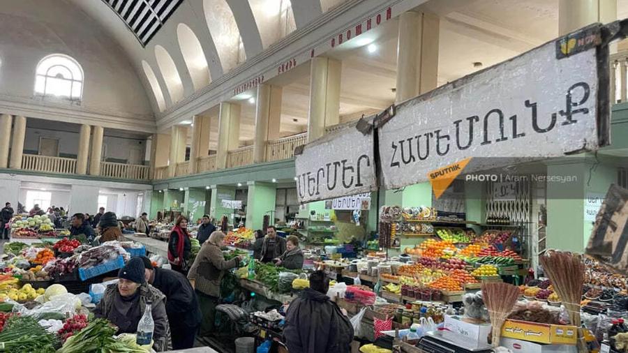 Եկան, ասացին՝ վատ լուր, ազատեք տարածքը. Կոմիտասի շուկայի վաճառողները անելանելի վիճակում են
 |armeniasputnik.am|