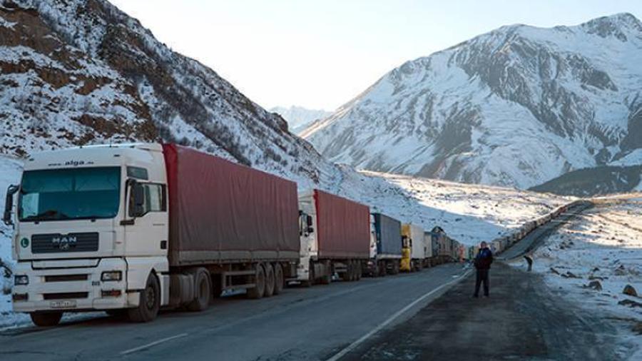 Վերին Լարսով անցնող ճանապարհը բացվել է բեռնատարների համար |armeniasputnik.am|