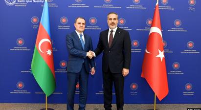 Բայրամովն ու Ֆիդանը քննարկել են հայ-ադրբեջանական հարաբերությունների ներկա վիճակը
 |azatutyun.am|