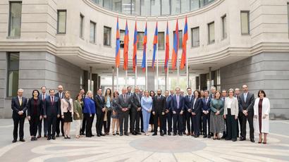 Արարատ Միրզոյանը ԵՄ երկրների դեսպաններին ներկայացրել է Հայաստանի և Ադրբեջանի միջև հարաբերությունների կարգավորման գործընթացի վերջին զարգացումները
