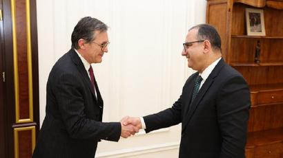 Փոխվարչապետ Խաչատրյանը համանախագահ Ռոքֆոյի հետ հանդիպմանը կարևորել է Ֆրանսիայի հետ տնտեսական փոխգործակցության խորացումը
