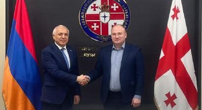 Դեսպան Սմբատյանը և Վրաստանի հետախուզական ծառայության ղեկավարը մտքեր են փոխանակել համագործակցության հարցերի շուրջ
