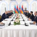 Հայաստանի և Ադրբեջանի ԱԳ նախարարների պատվիրակությունների միջև հանդիպումն այսօր ավարտվել է։ 

[ՀՀ ԱԳՆ խոսնակ Անի Բադալյան]  |1lurer.am|