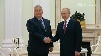 Հունգարիայի վարչապետ Վիկտոր Օրբանը ժամանել է Մոսկվա․ մեկնարկել է նրա հանդիպումը ՌԴ նախագահ Վլադիմիր Պուտինի հետ
