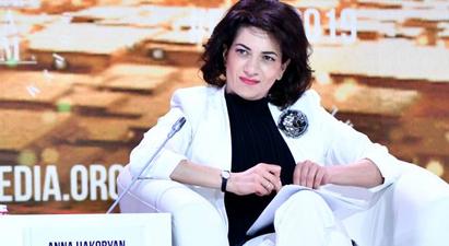 Որպես կին և մայր իմ ուղերձն է՝ հակամարտությունը կարգավորել բանակցությունների միջոցով. Աննա Հակոբյանը պատասխանել է ադրբեջանցի լրագրողի հարցին |armenpress.am|