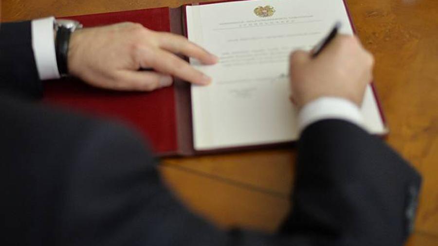 ՀՀ նախագահը ստորագրել է նախարարներ նշանակելու մասին հրամանագրեր |armenpress.am|