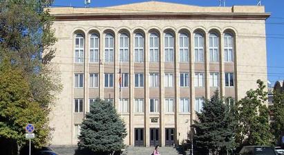 Սահմանադրական դատարանի մոտ պահանջում են Հրայր Թովմասյանի հրաժարականը. Ուղիղ |factorTV|