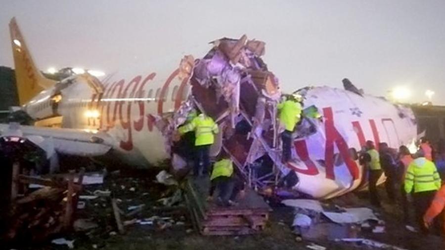 Ստամբուլի օդանավակայանում ինքնաթիռը վայրէջքից հետո դուրս է եկել թռիչքուղուց և բռնկվել. 21 մարդ հոսպիտալացվել է |tert.am|