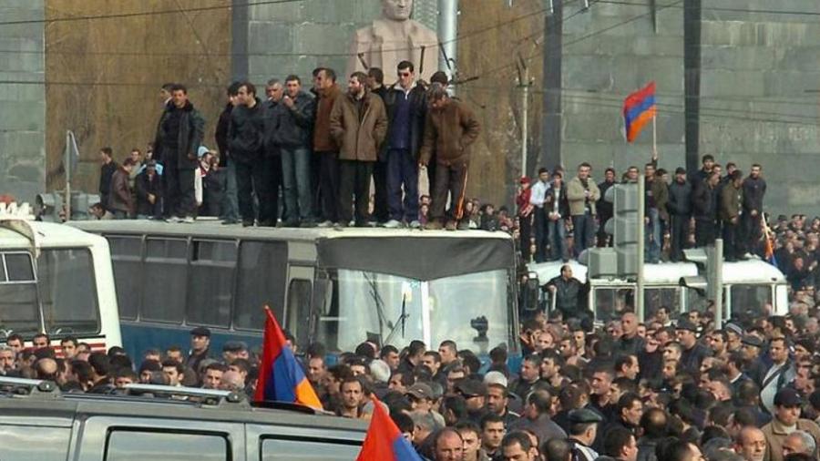 Քոչարյան. Մարտի 1-ի 10 զոհից 7-ին ոչ ոստիկանները, և ոչ էլ բանակը չեն սպանել |panarmenian.am|
