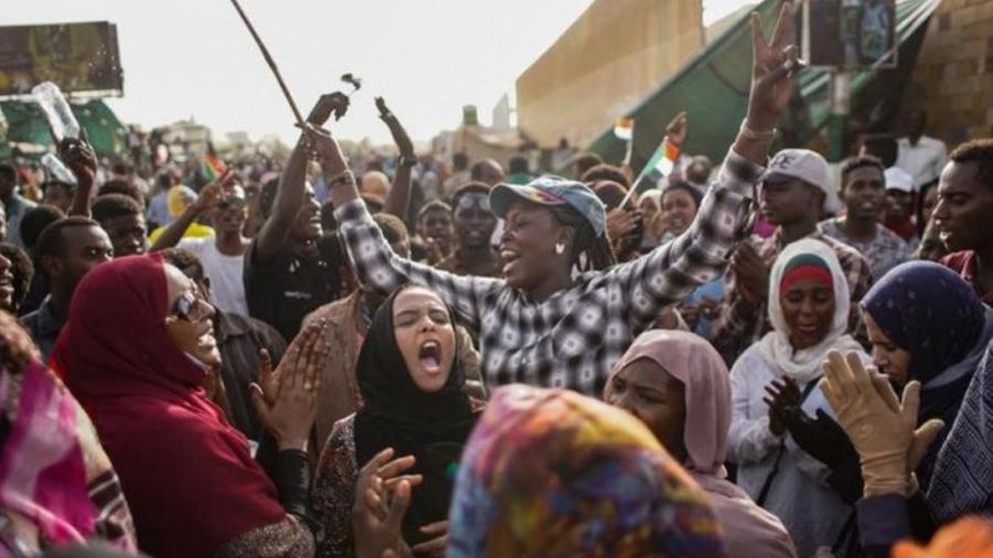 Սուդանում հարյուր հազարավոր մարդիկ ռազմական հեղաշրջման դեմ բողոքի ցույցի են դուրս եկել |tert.am|