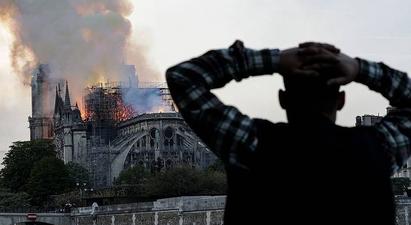 Փարիզի Աստվածամոր տաճարի հրդեհը մարվել է, բայց ներսի կոնստրուկցիաները դեռ փլվում են ու ծխում |armtimes.com|