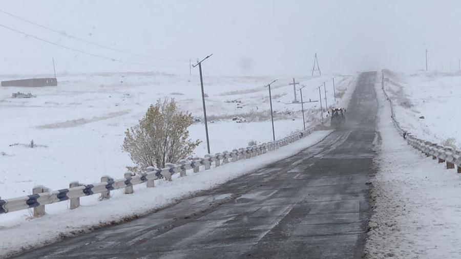 ՀՀ տարածքում ավտոճանապարհները հիմնականում անցանելի են. վարորդներին խորհուրդ է տրվում երթևեկել բացառապես ձմեռային անվադողերով