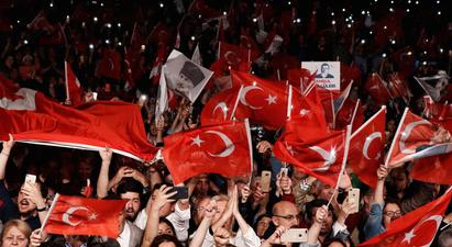 Թուրքիայում աննախադեպ ակցիաներ են՝ ի աջակցություն Ստամբուլի քաղաքապետի ընդդիմադիր թեկնածուի