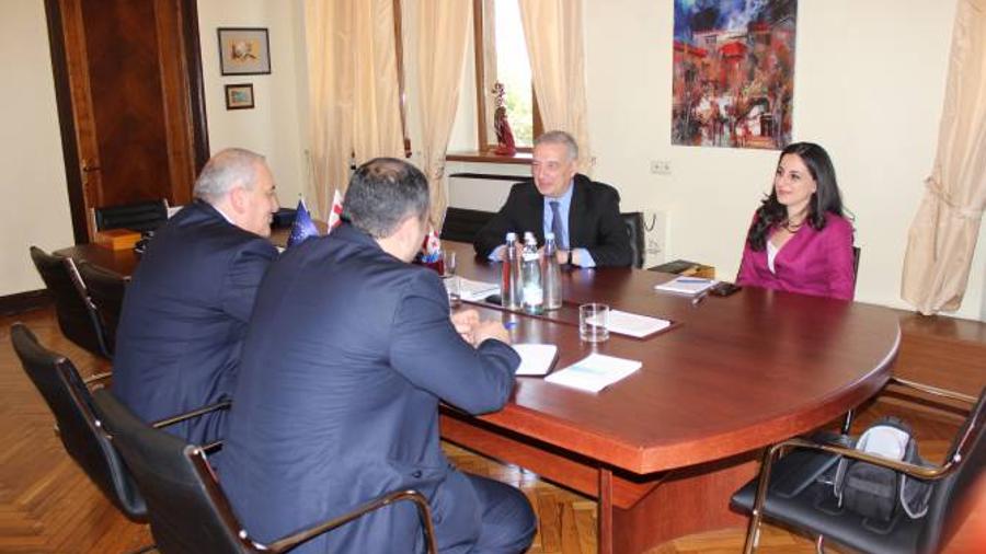 Վրաստանի խորհրդարանի նախագահը կայցելի Հայաստան.  դեսպան Սադոյանը հանդիպել է խորհդարանի փոխնախագահին |armenpress.am|