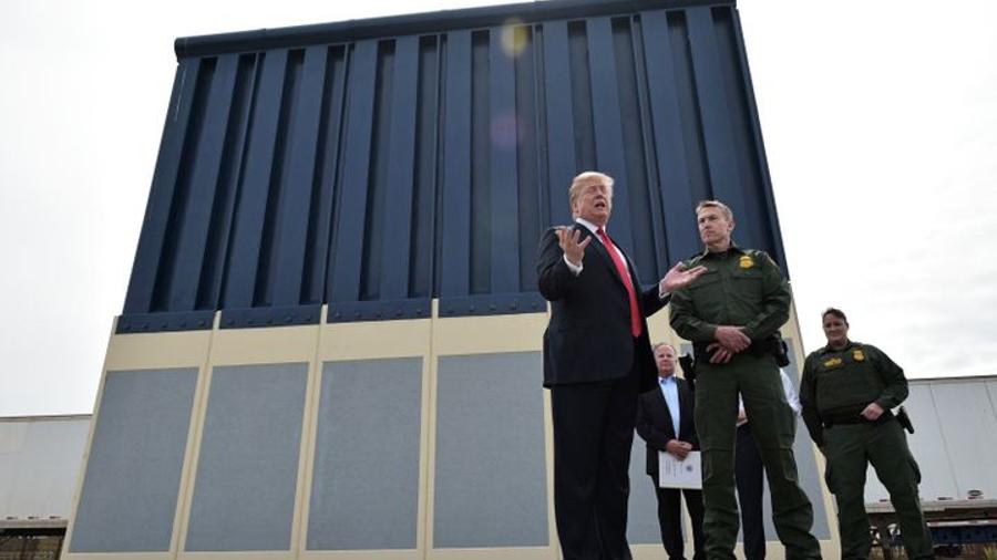Թրամփը ստորագրել է Մեքսիկայի հետ սահմանային պատի վրա |shantnews.am|
