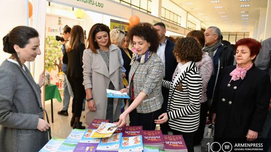 Երևանում բացվեց «Լույսի մոլորակ» մոր և մանկան կոնֆերանս- ցուցահանդեսը